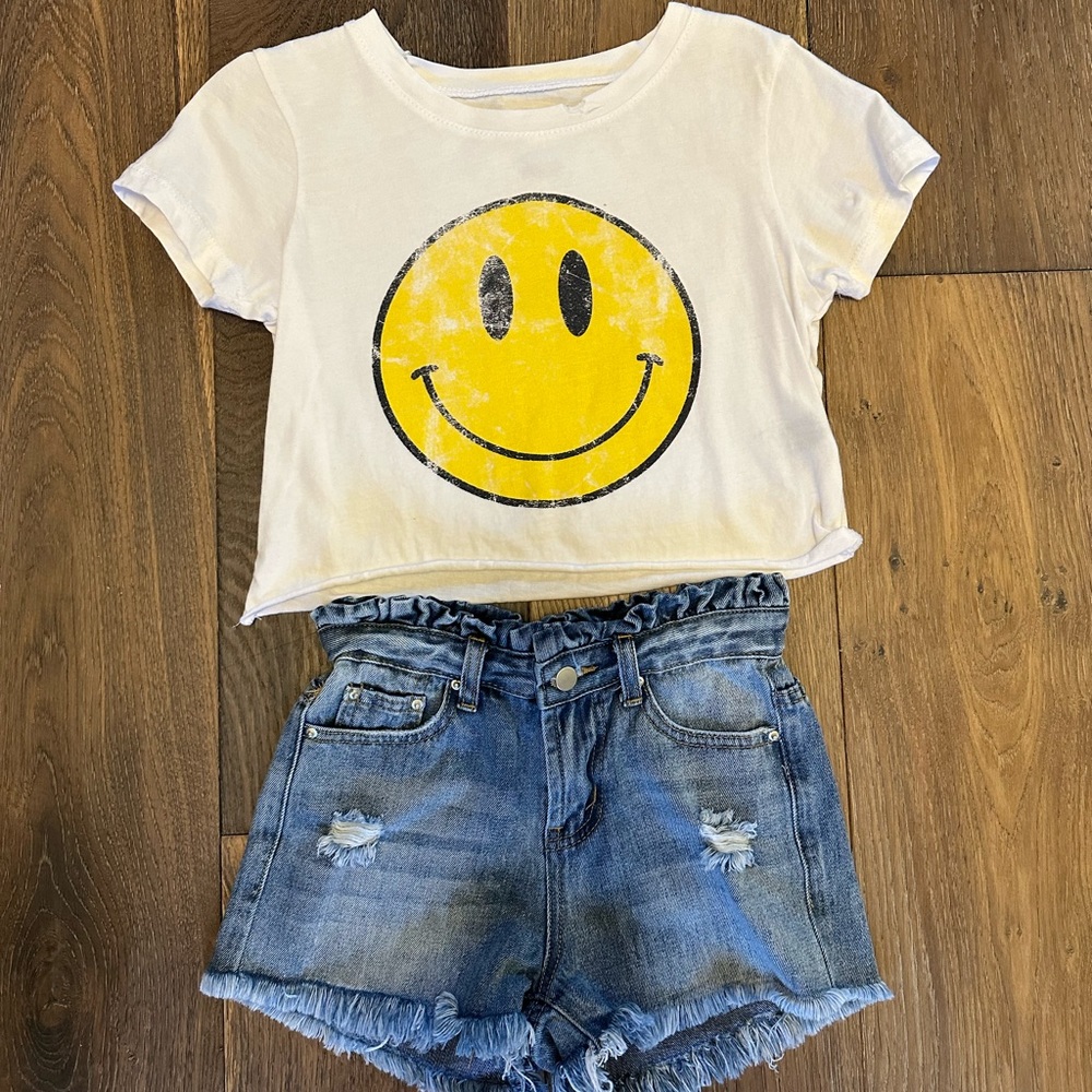 EUC Outfit: Hayden Girl Paper bag Denim Jean Shorts & Smiley Face Cropped Shirt